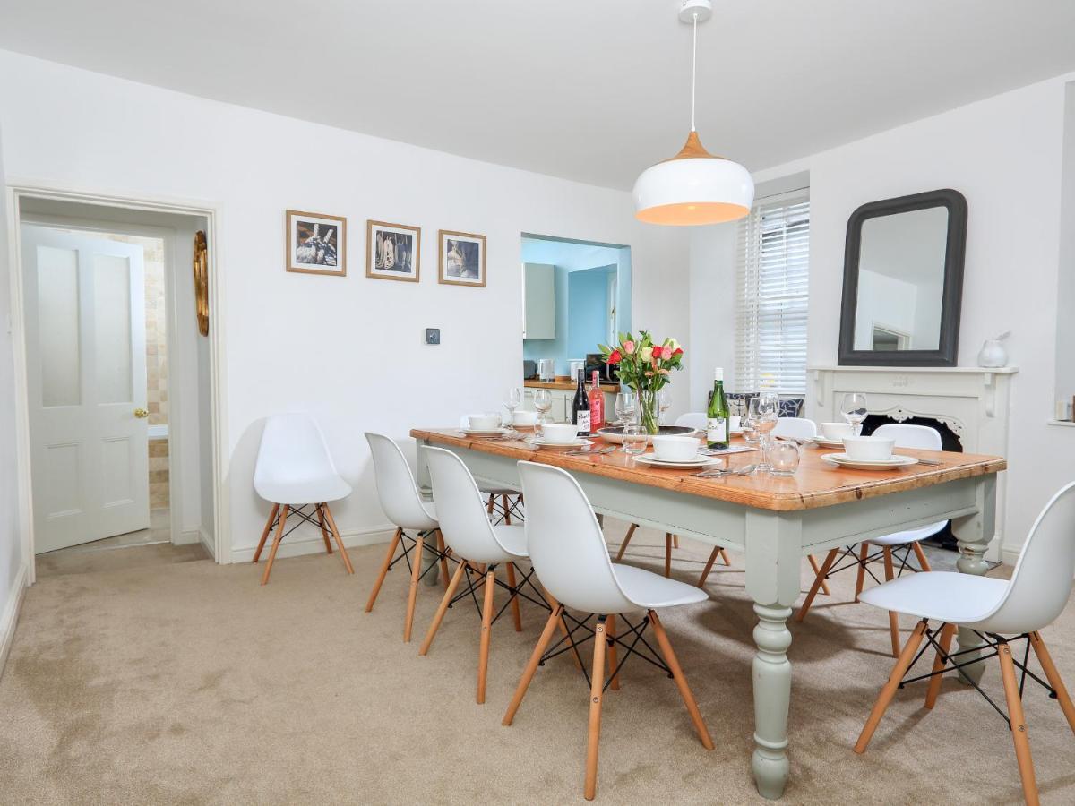 Apartamento The Corner House Dartmouth Exterior foto