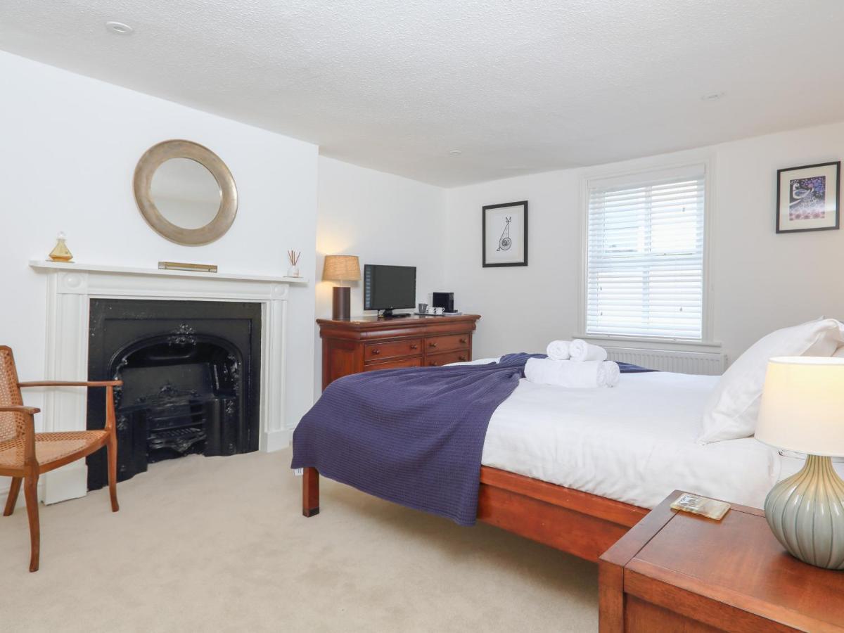 Apartamento The Corner House Dartmouth Exterior foto