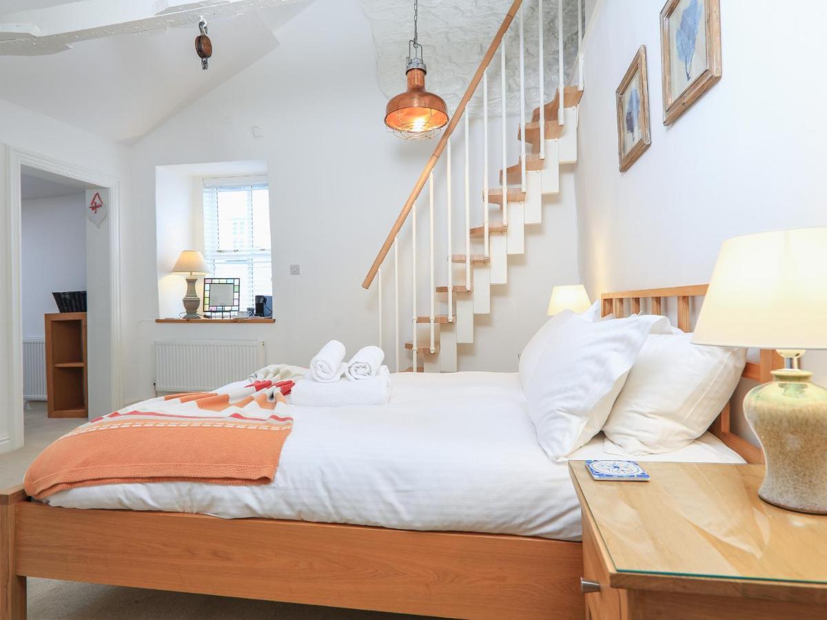 Apartamento The Corner House Dartmouth Exterior foto