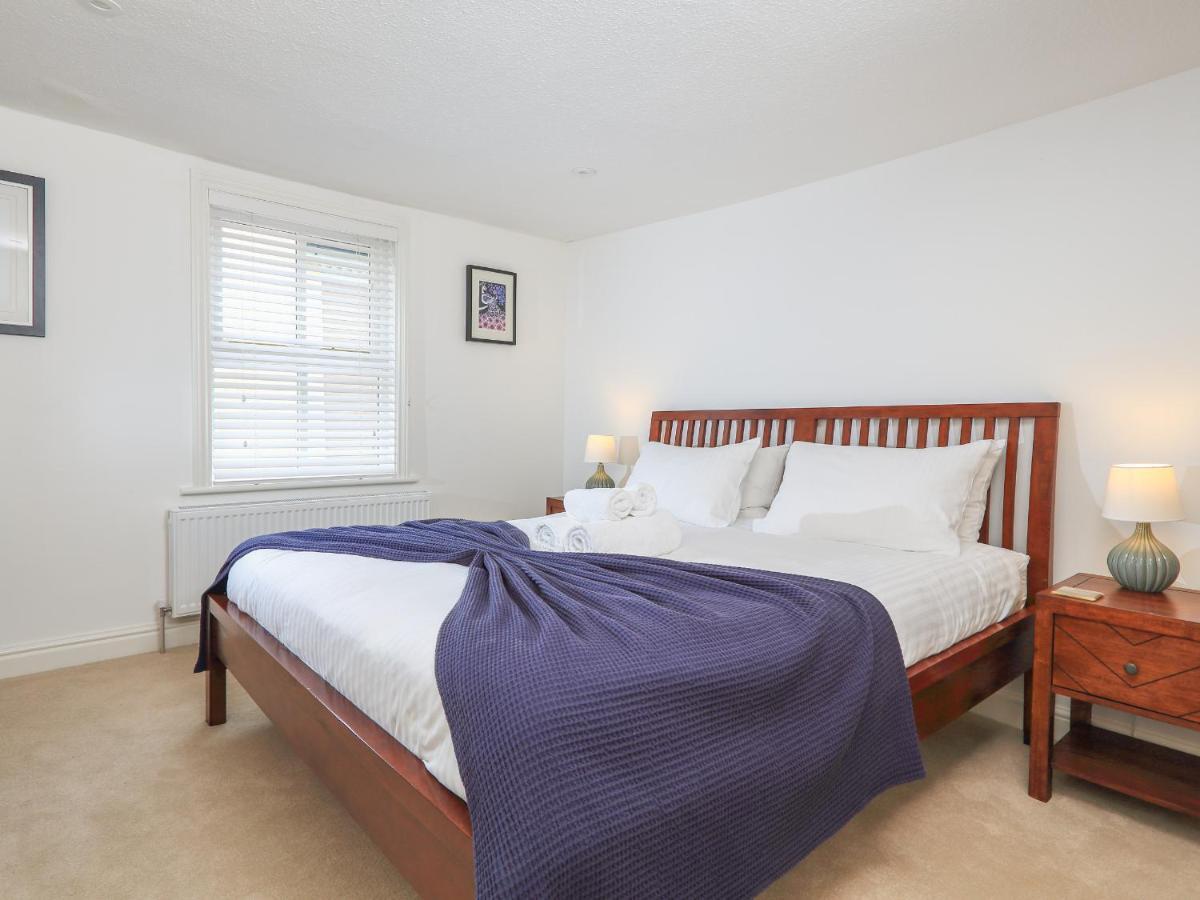 Apartamento The Corner House Dartmouth Exterior foto